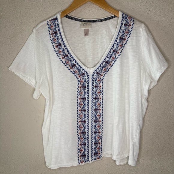 Knox Rose Tops - Knox Rose Short Sleeve White Top Embroidery Patriotic Dragonfly Women’s Size XL